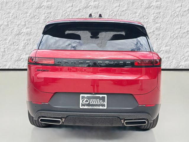 Used 2024 Land Rover Range Rover Sport SE AWD/4WD image 4