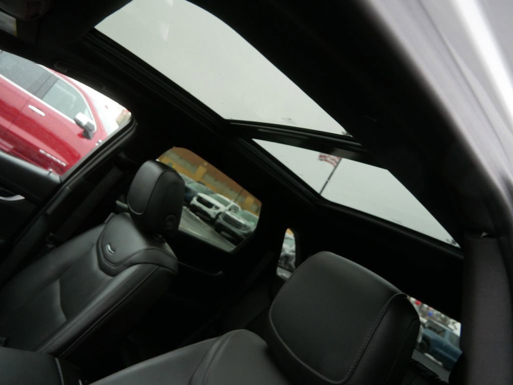 Used 2025 Cadillac XT5 Premium Luxury image 14