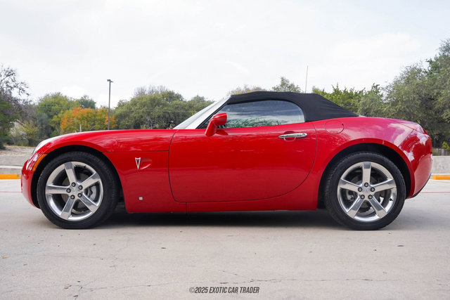 Used 2006 Pontiac Solstice Convertible w/ Premium Package image 16