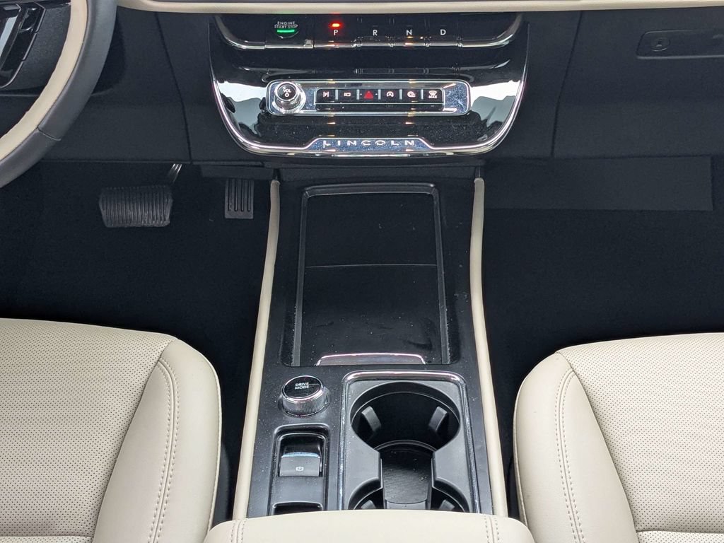 Used 2026 Lincoln Corsair Premiere FWD image 18