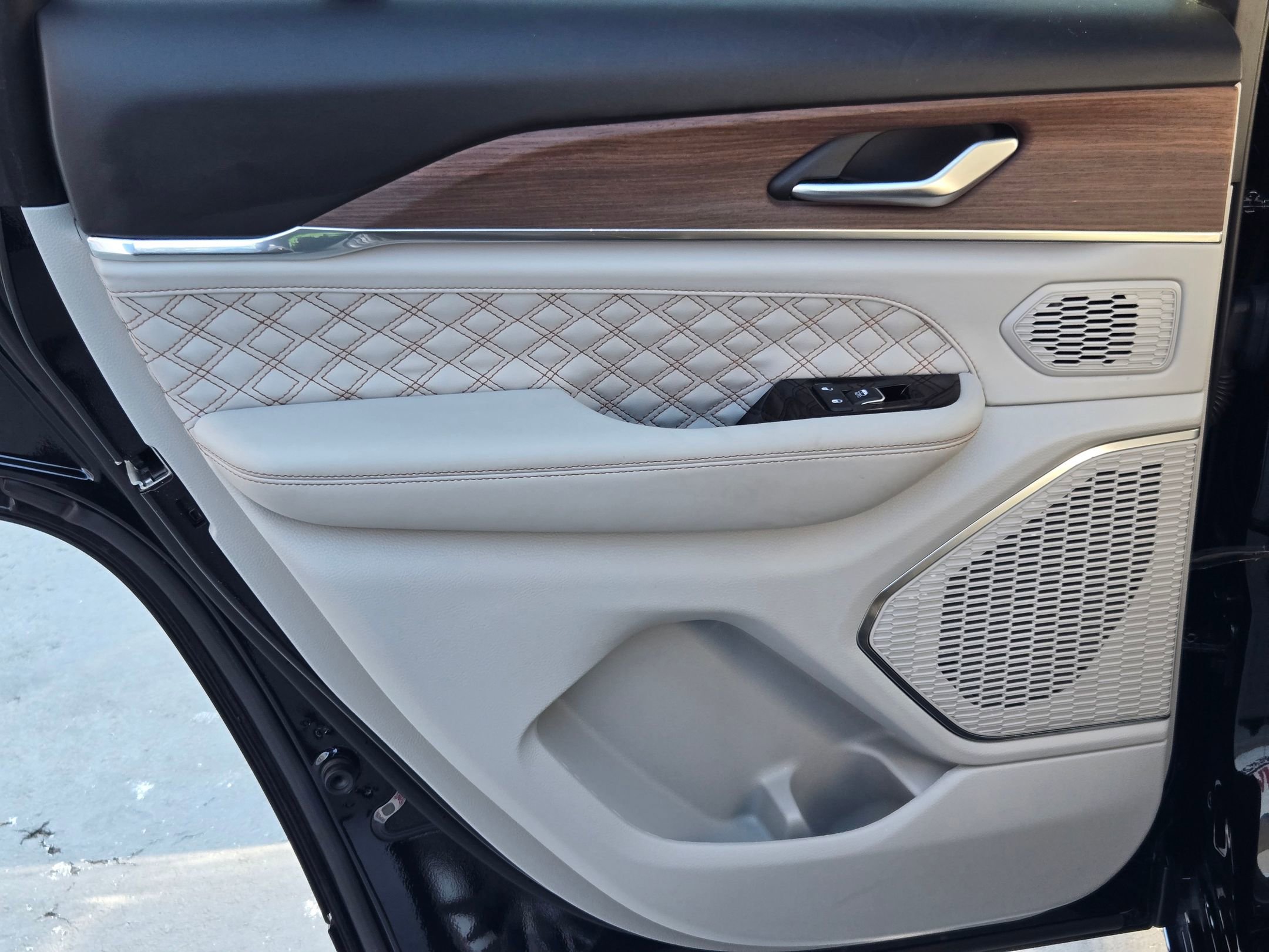 Used 2022 Jeep Grand Cherokee Summit image 26