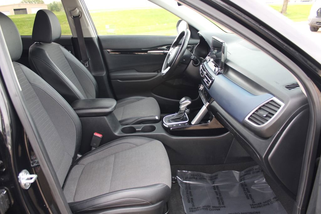 Used 2023 Kia Seltos Nightfall Edition AWD/4WD image 8