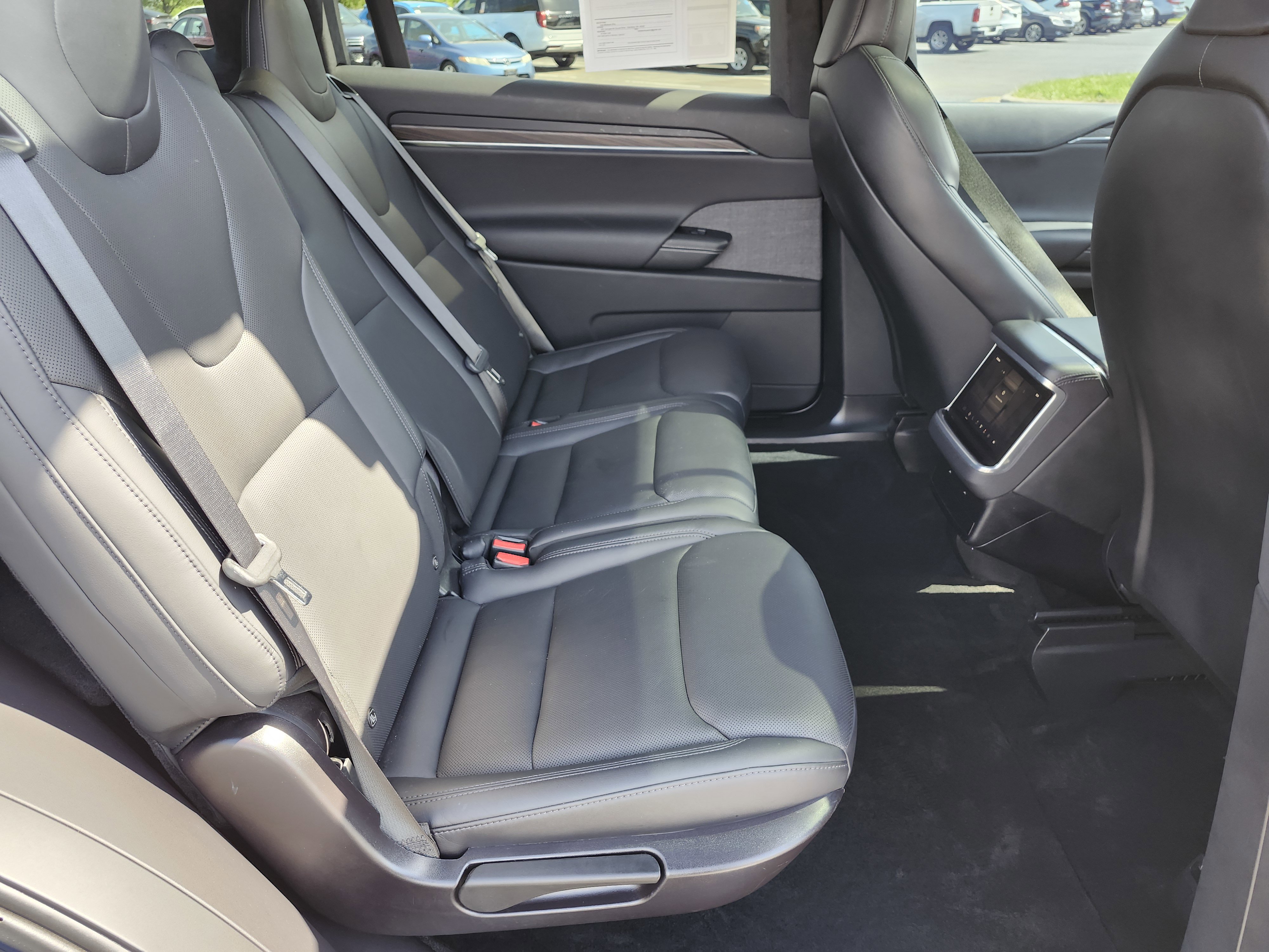 Used 2023 Tesla Model X image 19