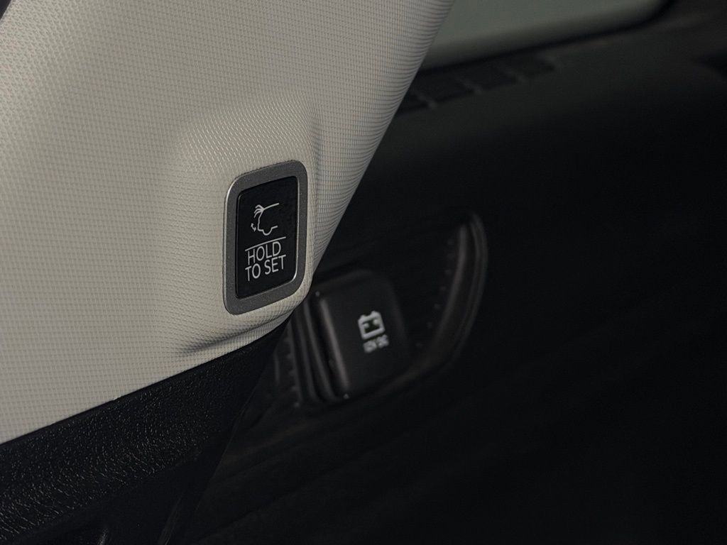 Used 2022 Jeep Grand Cherokee Limited 4xe w/ Luxury Tech Group II image 31