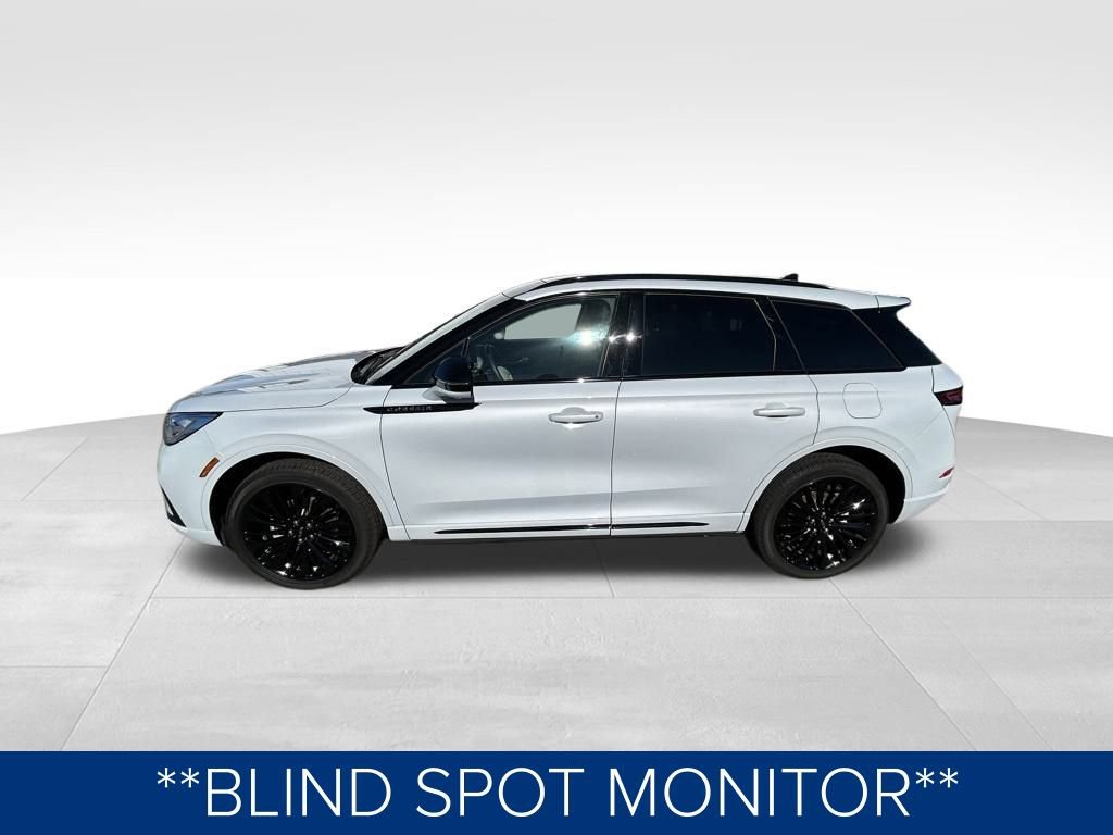 Used 2025 Lincoln Corsair Reserve w/ Equipment Group 202A image 12