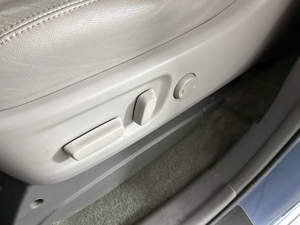 Used 2017 Toyota Sienna XLE image 19