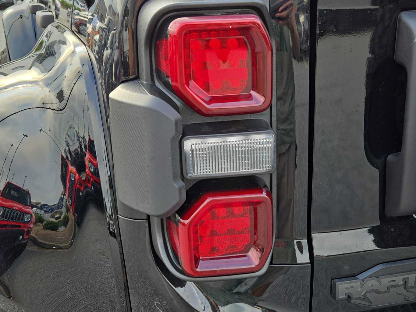 New 2026 Ford Bronco Raptor w/ Interior Carbon Fiber Pack AWD/4WD image 16