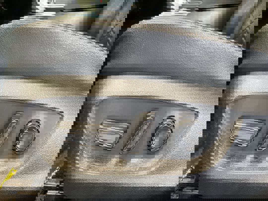 Used 2018 Toyota Camry XLE image 14