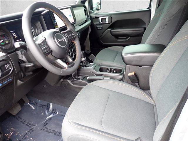 Used 2024 Jeep Wrangler Unlimited AWD/4WD image 9