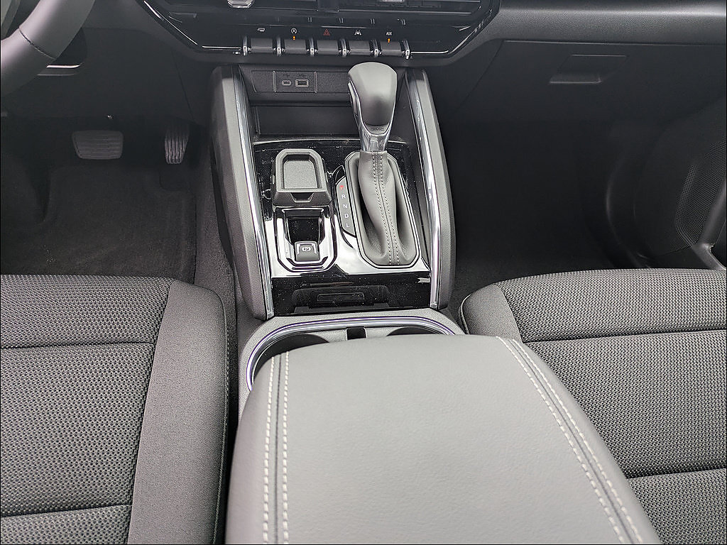 New 2026 GMC Canyon Elevation w/ Convenience Package RWD image 18