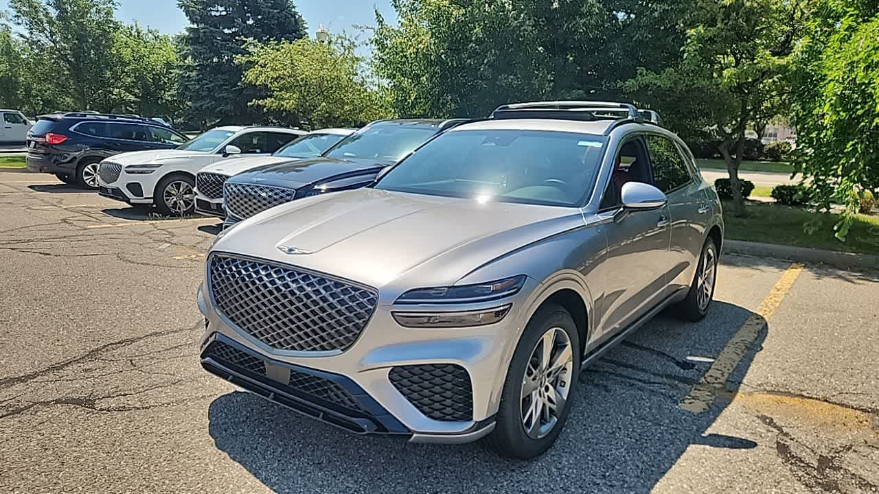 Used 2025 Genesis GV70 3.5T Sport AWD/4WD image 2