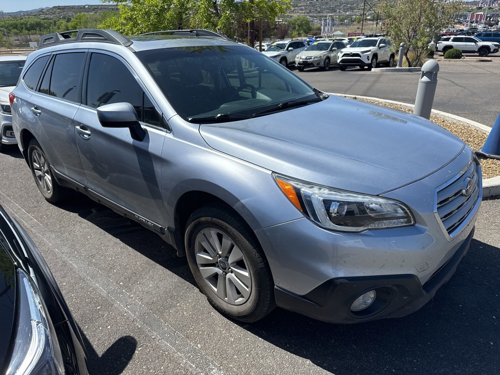 Used 2016 Subaru Outback 2.5i Premium AWD/4WD image 3