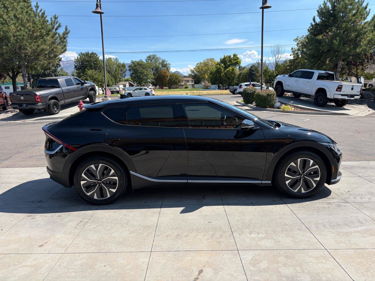 Used 2024 Kia EV6 Light AWD/4WD image 3