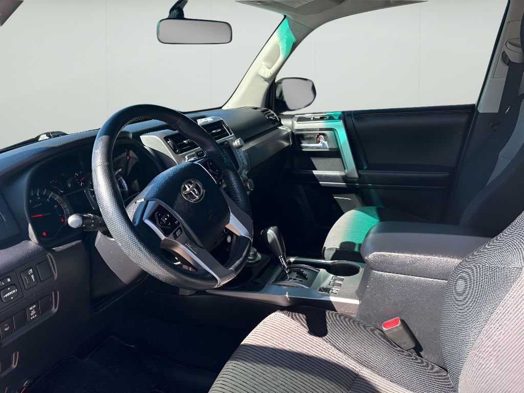 Used 2019 Toyota 4Runner SR5 AWD/4WD image 20