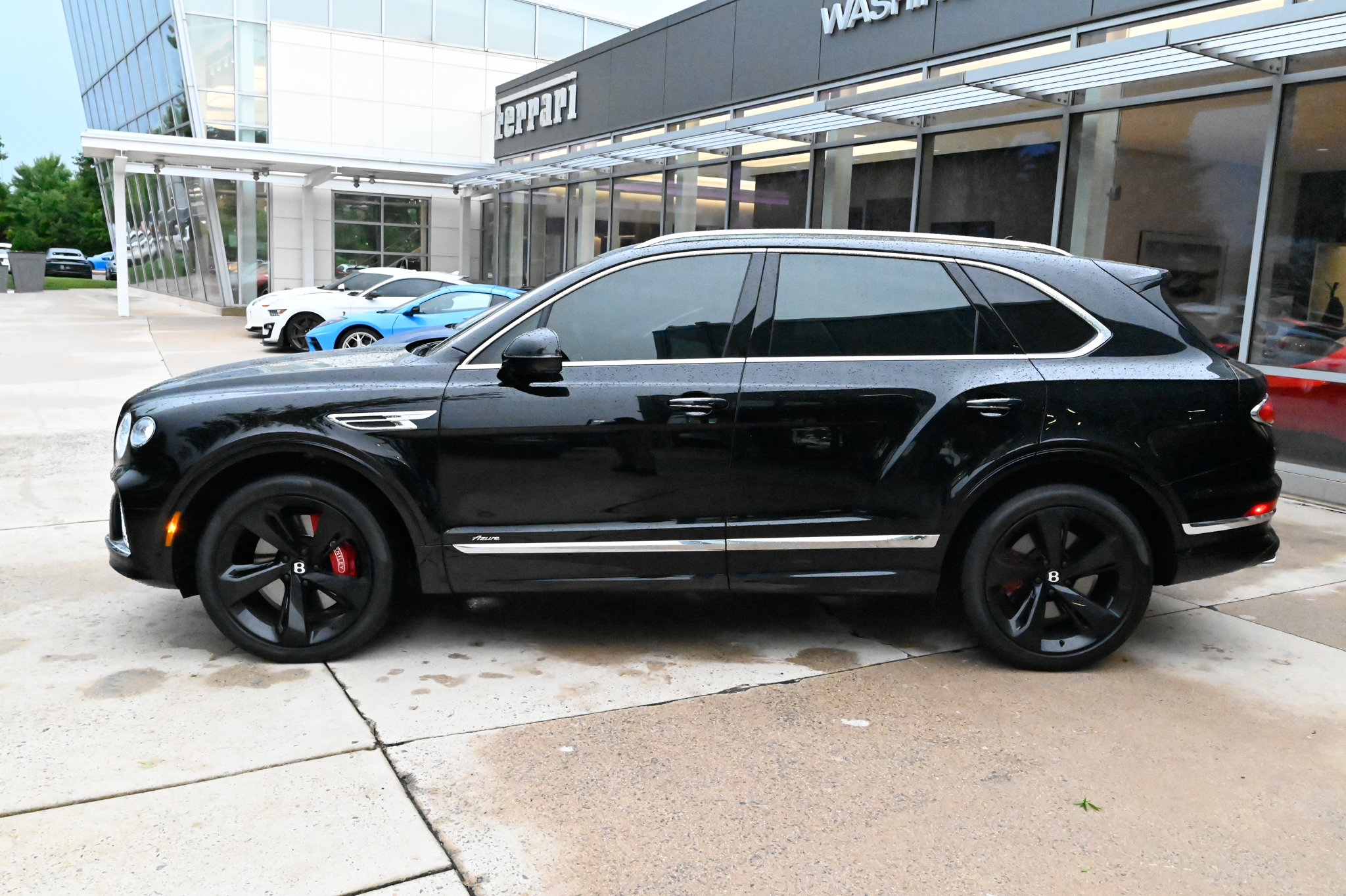 Used 2025 Bentley Bentayga AWD/4WD image 8