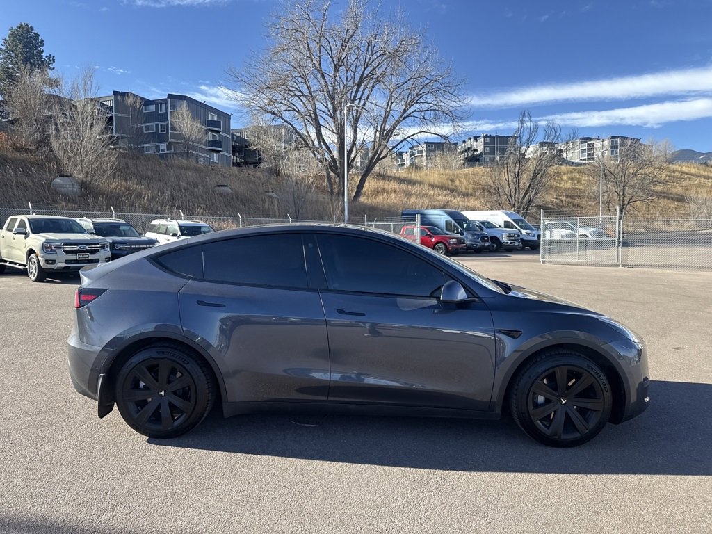 Used 2022 Tesla Model Y Long Range image 4