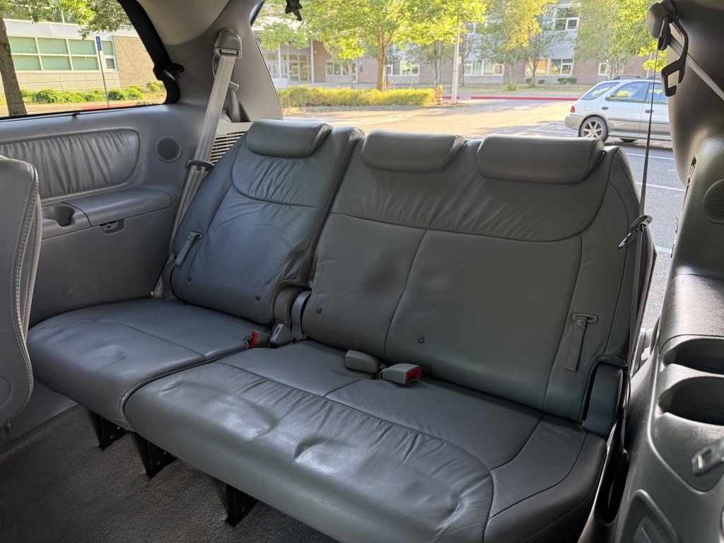 Used 2008 Toyota Sienna XLE AWD/4WD image 36