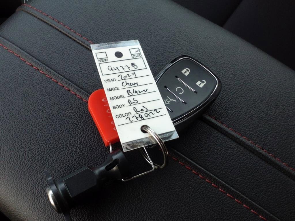 Used 2024 Chevrolet Blazer RS image 32