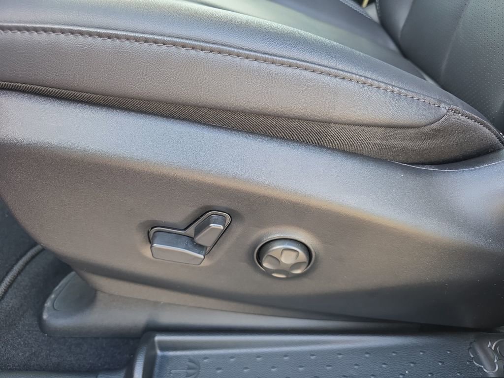 New 2027 Chrysler Pacifica Select FWD image 13