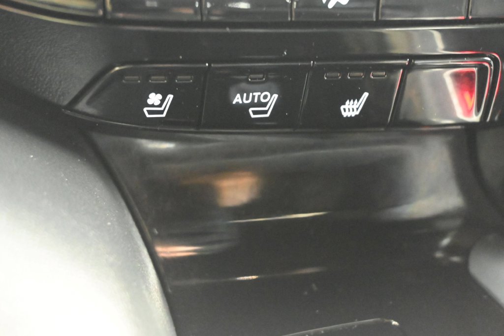 Used 2023 Acura MDX A-Spec AWD/4WD image 16