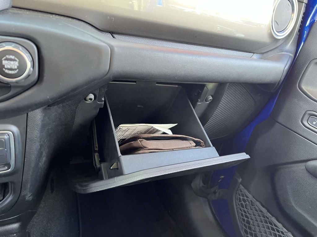 Certified 2018 Jeep Wrangler Unlimited Sahara image 41