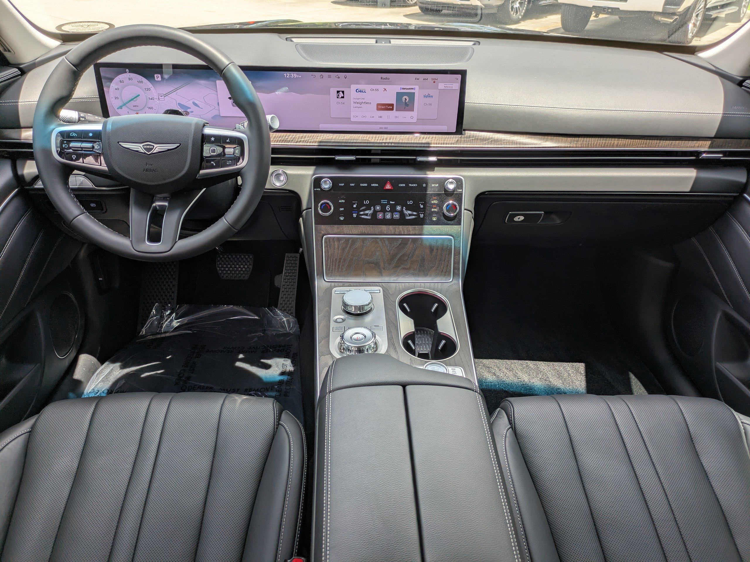 Certified 2025 Genesis GV80 2.5T Advanced AWD/4WD image 14