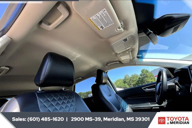 Used 2024 Ford Edge Titanium image 16