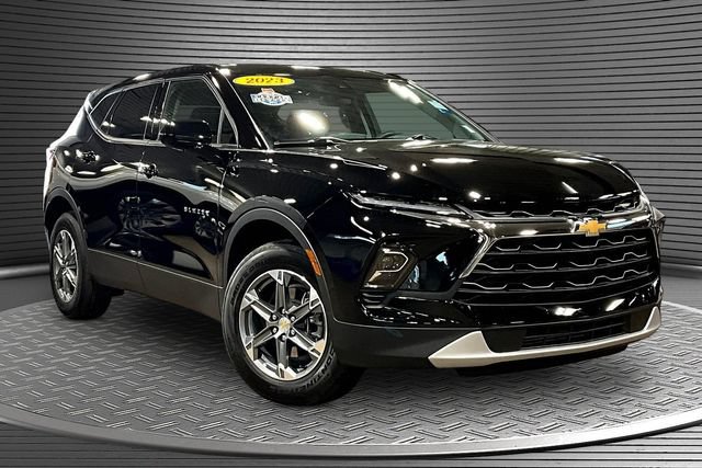 Used 2023 Chevrolet Blazer LT FWD image 3