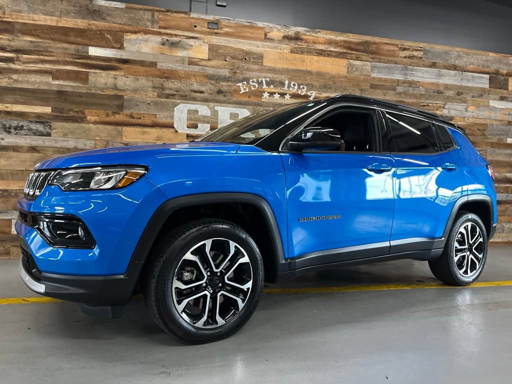 Used 2023 Jeep Compass Limited AWD/4WD image 2