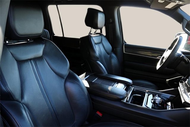 Used 2022 Jeep Wagoneer Series II w/ Flexible Seating Group image 20