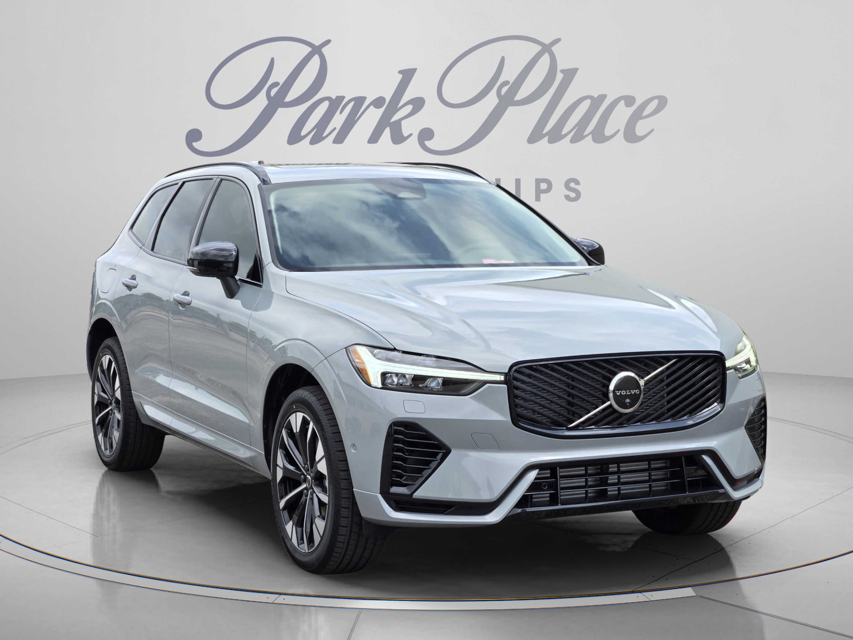 New 2026 Volvo XC60 T8 Plus w/ Climate Package PRO AWD/4WD image 8
