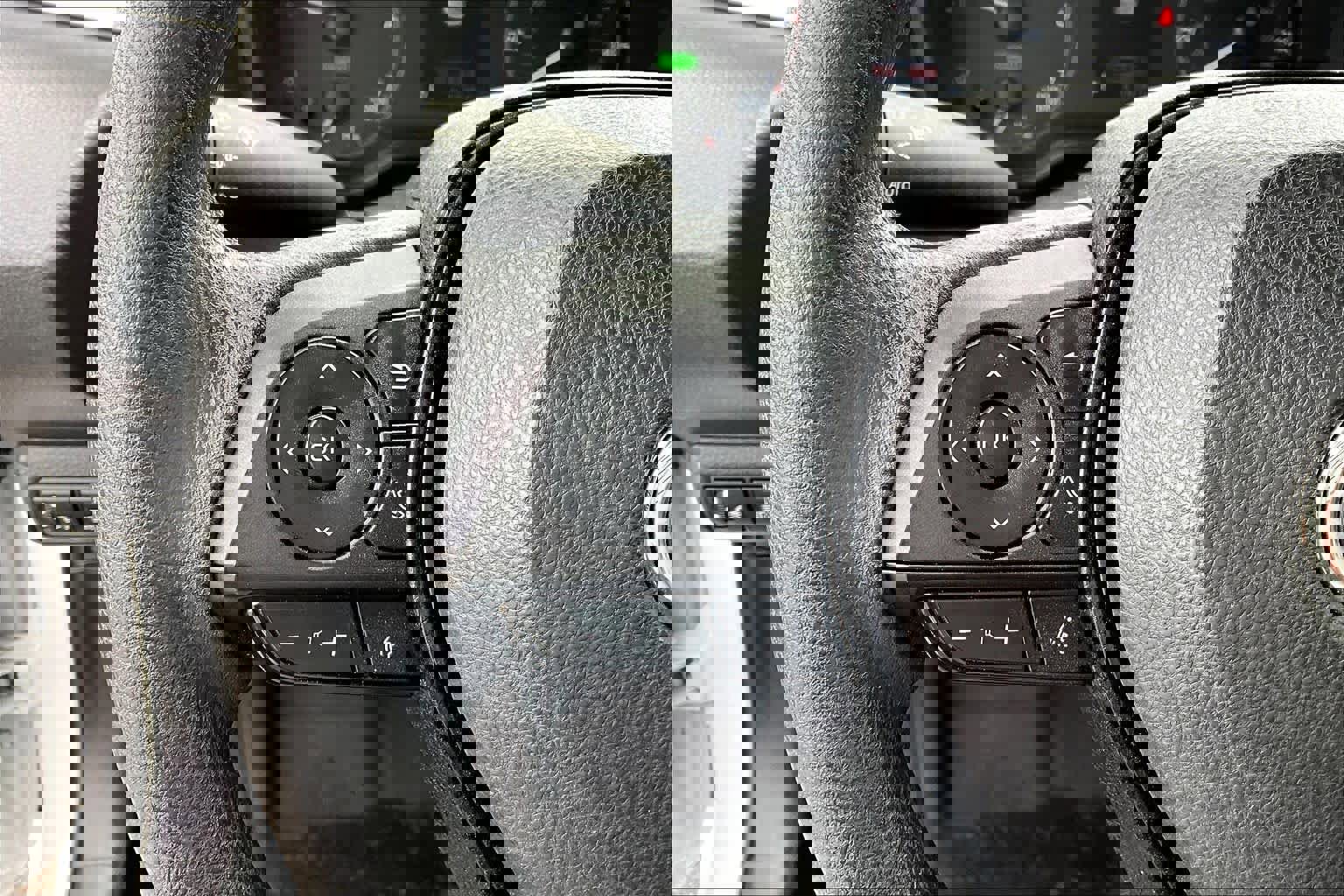 Certified 2023 Toyota Corolla LE image 22