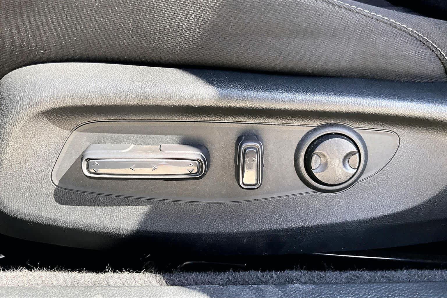 Used 2023 Honda Accord EX image 30
