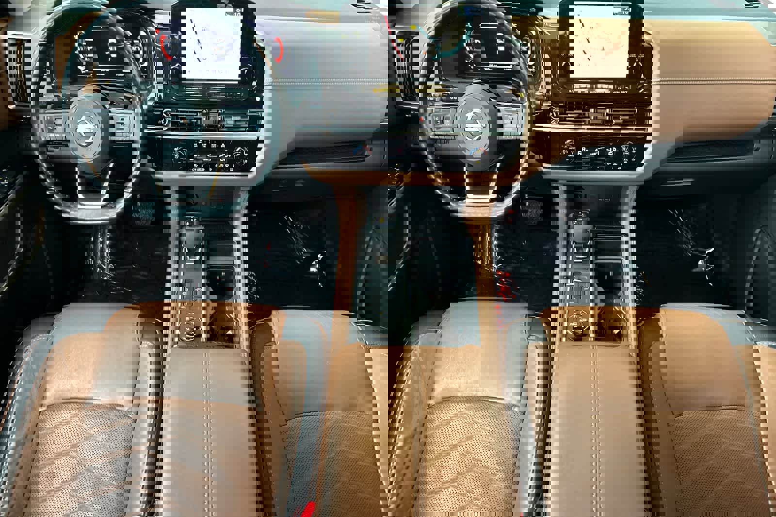 Used 2023 Nissan Pathfinder Platinum image 3