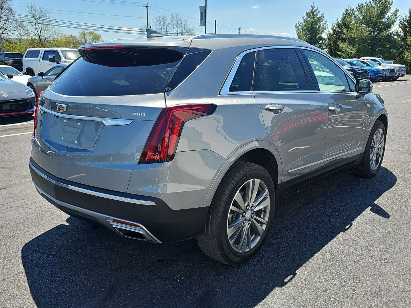 Used 2024 Cadillac XT5 Premium Luxury AWD/4WD image 2