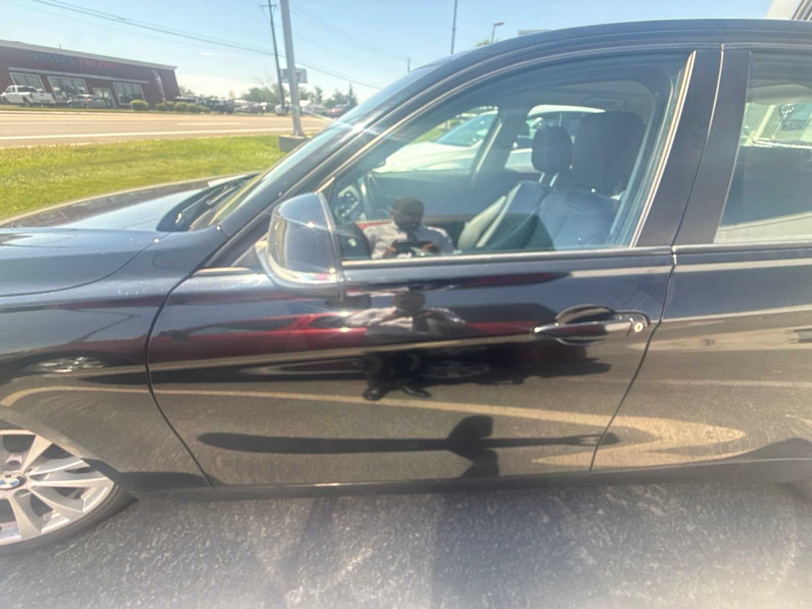 Used 2016 BMW 320i xDrive Sedan AWD/4WD image 3