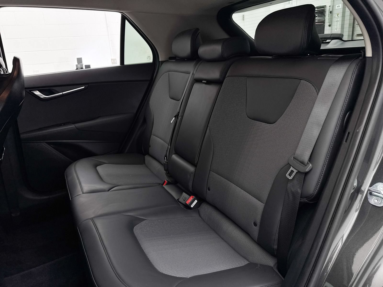 Certified 2025 Kia Niro EX FWD image 29
