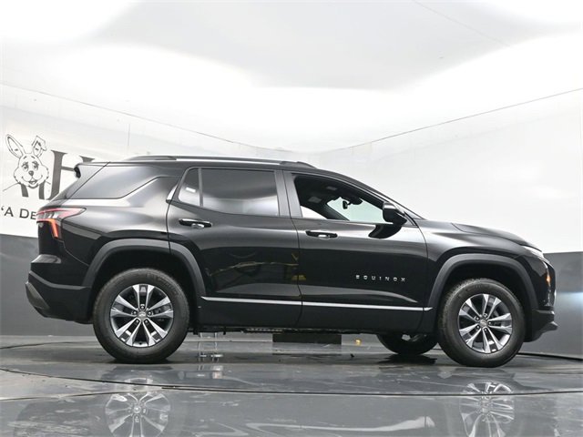 New 2026 Chevrolet Equinox LT image 32