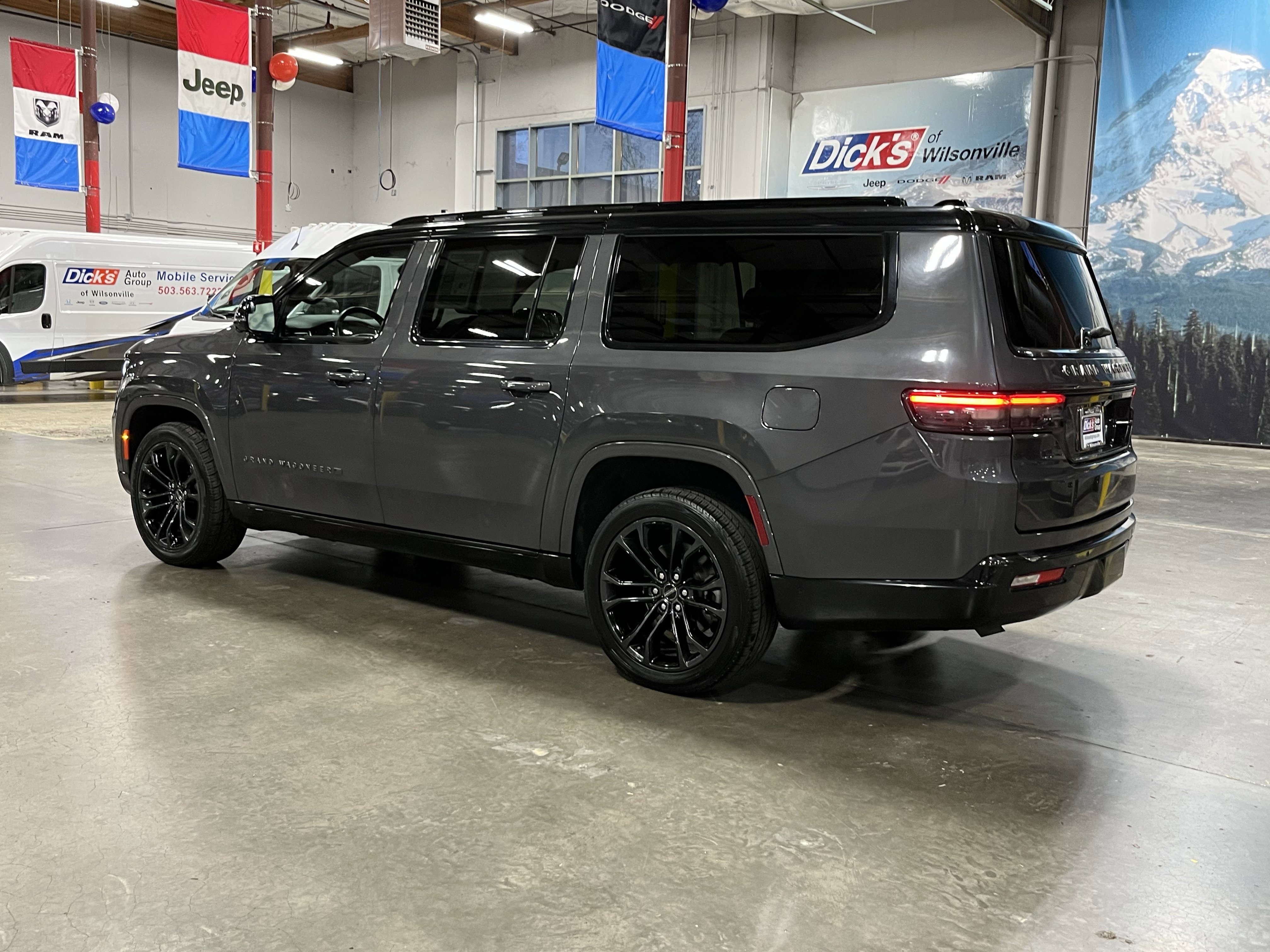 Used 2024 Jeep Grand Wagoneer L Series II w/ Quick Order Packagew 28T video 3