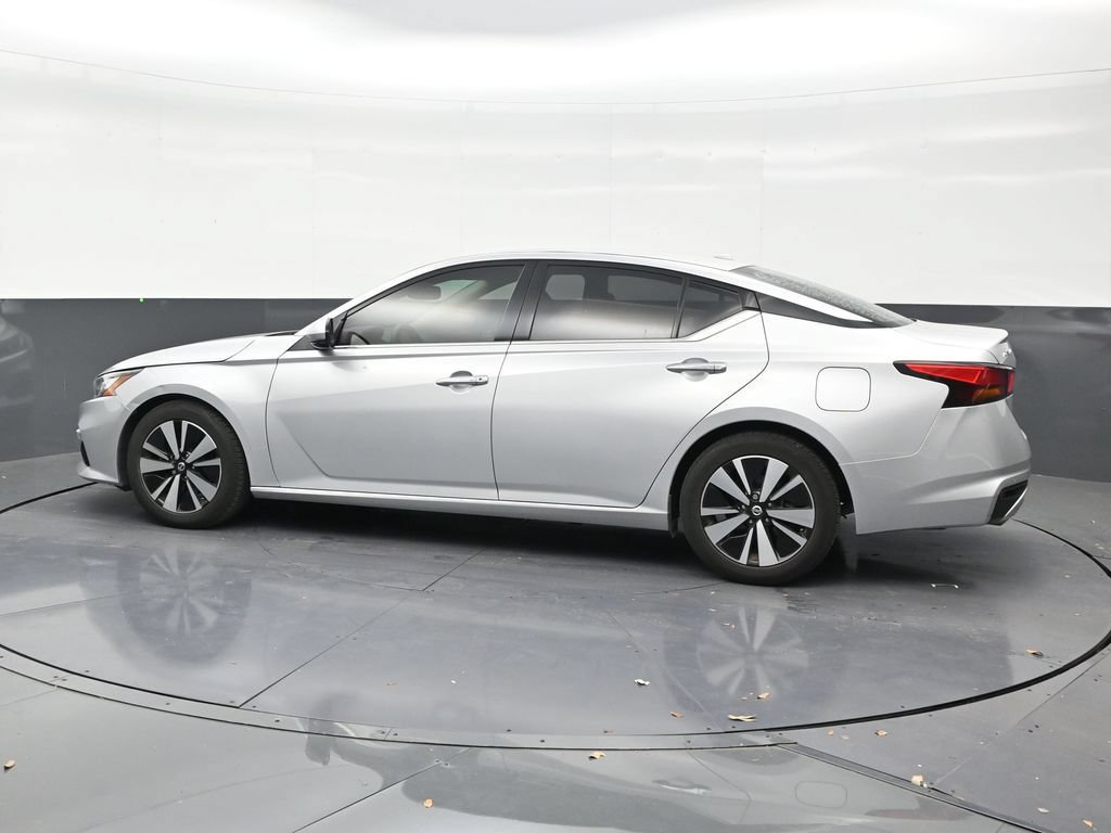 Used 2019 Nissan Altima 2.5 SV FWD image 2
