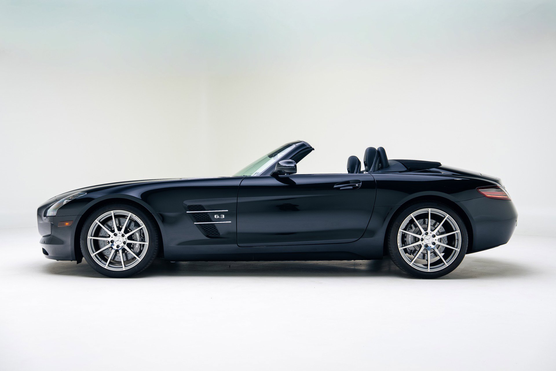 Used 2012 Mercedes-Benz SLS AMG image 11