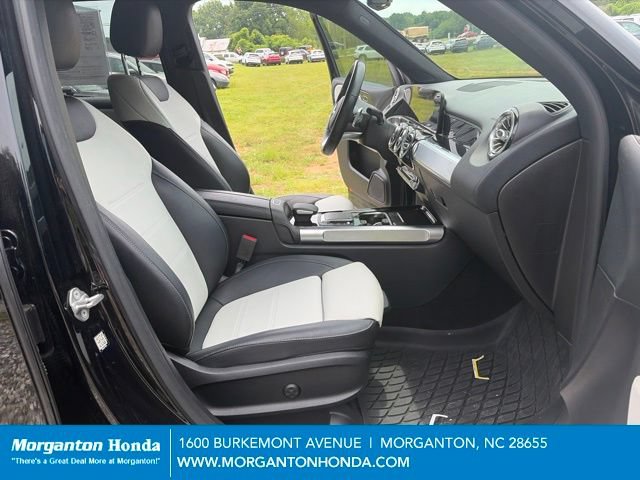 Used 2021 Mercedes-Benz GLB 250 image 32
