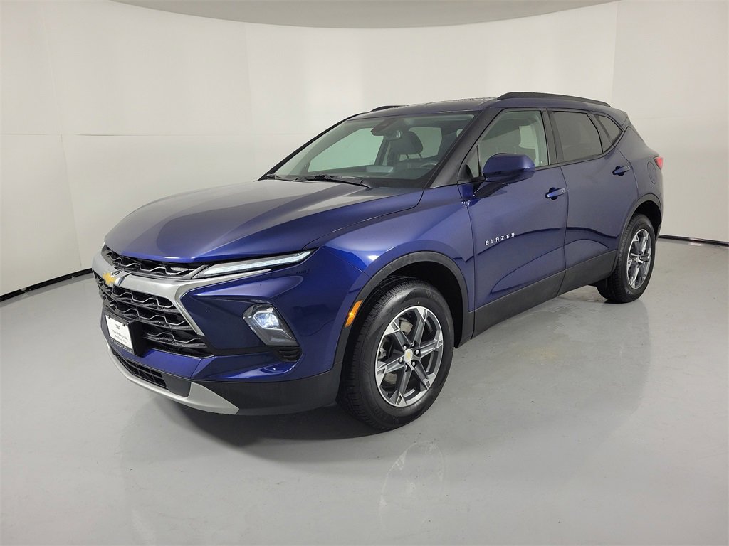 Used 2023 Chevrolet Blazer LT w/ Convenience Package image 2
