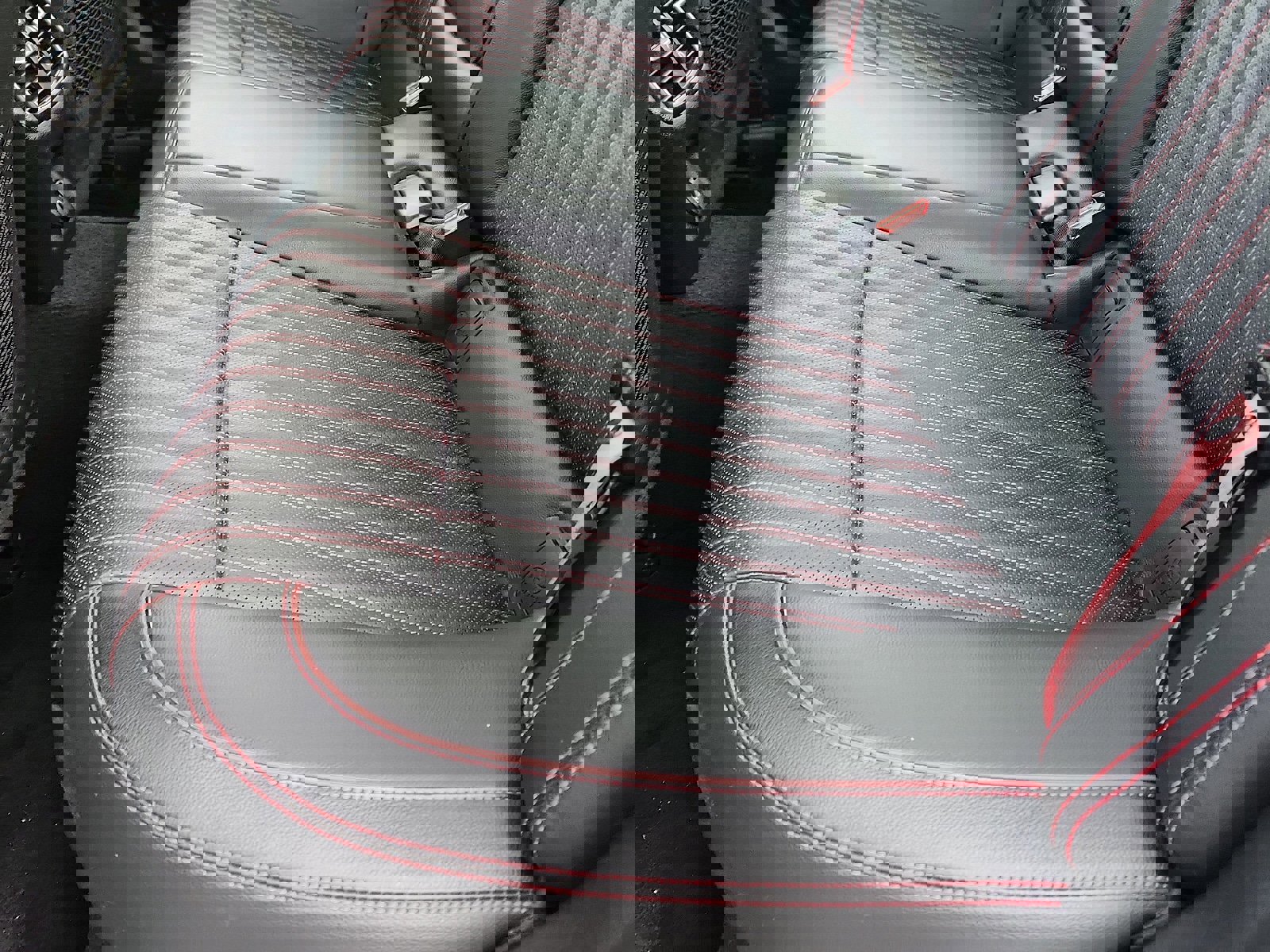 Used 2023 Genesis G70 2.0T w/ Sport Prestige Package image 28