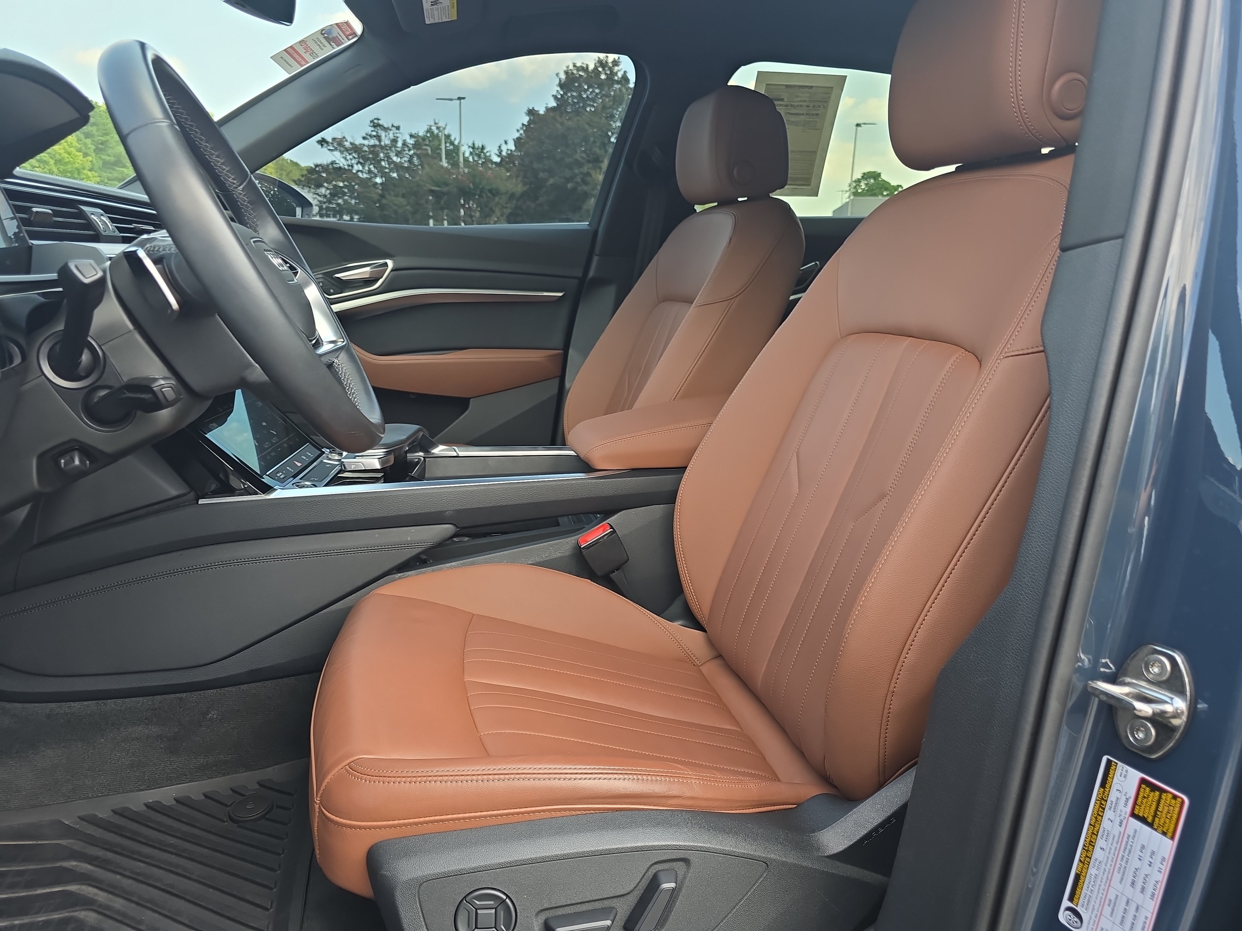 Used 2024 Audi Q8 e-tron Premium AWD/4WD image 15