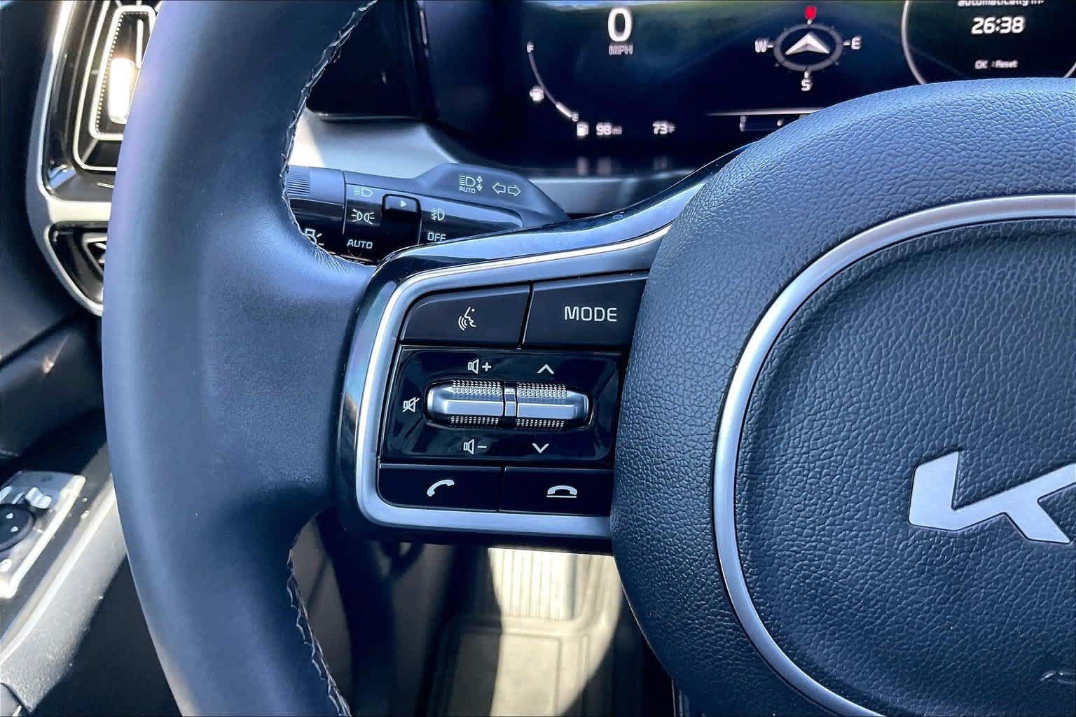 Certified 2023 Kia Sorento SX FWD image 22