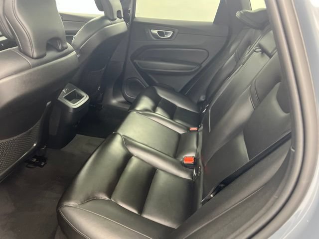 Used 2024 Volvo XC60 B5 Core w/ Climate Package AWD/4WD image 11