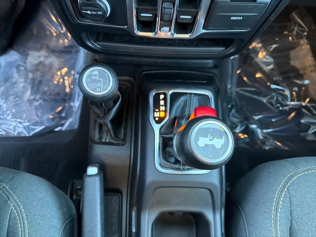 Used 2024 Jeep Wrangler Sahara image 26