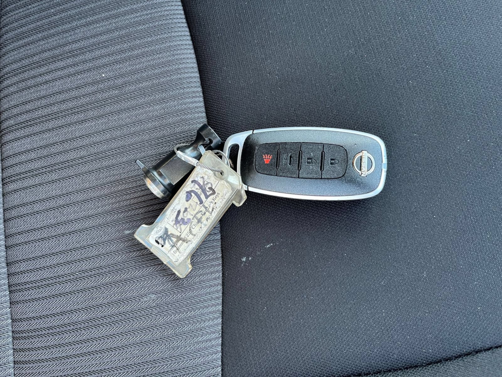 Used 2025 Nissan Sentra SV FWD image 21
