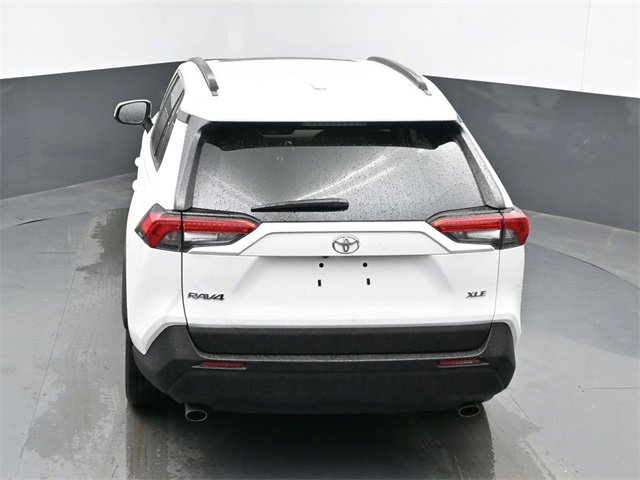 Used 2020 Toyota RAV4 XLE Premium image 39